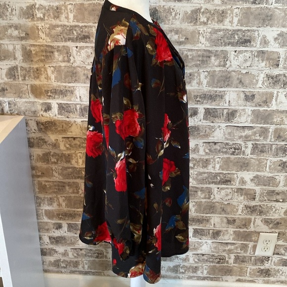 Altered State NWOT dress. Sz M. Black & red floral. Long sleeve. 100% polyester. - Picture 8 of 15